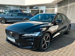 Onyx black / metallic Gebraucht 2024 Volvo S60 Plus Limousine | 34.000 € (Superpreis)