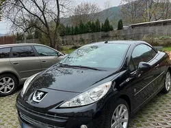 Schwarz Gebraucht 2011 Peugeot 207 CC Roland Garros Cabrio | 4.400 € (Etwas zu teuer)