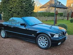 Schwarz Gebraucht 1999 BMW 318 Cabriolet Sport Line Cabrio | 9.999 € (Teuer)