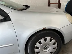 Silber Gebraucht 2007 VW Golf V Kombi | 400 €