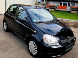 Schwarz Gebraucht 2002 Toyota Yaris Limousine | 2.200 € (Fairer Preis)