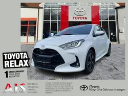 Super white 2 Gebraucht 2024 Toyota Yaris Hybrid Team Kleinwagen | 20.990 € (Guter Preis)