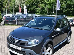 Grau Gebraucht 2010 Dacia Sandero Stepway Kleinwagen | 2.890 € (Fairer Preis)