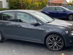 Grau Gebraucht 2014 VW Golf VII Trendline Limousine | 7.999 € (Fairer Preis)
