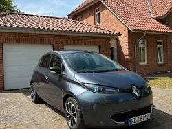 Grau Gebraucht 2017 Renault Zoe Intens Kleinwagen | 5.750 €