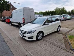Calcitweiss unilack Gebraucht 2017 Mercedes B180 Van / Kleinbus | 8.990 € (Fairer Preis)