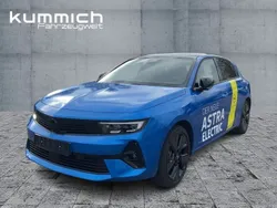 Blau Gebraucht 2023 Opel Astra Limousine | 28.990 € (Etwas zu teuer)