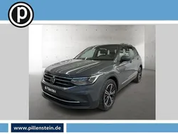 Delfingrau metallic Gebraucht 2021 VW Tiguan Active SUV | 25.908 € (Superpreis)