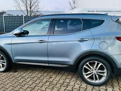 Blau Gebraucht 2016 Hyundai Santa Fe Premium SUV | 19.900 € (Etwas zu teuer)
