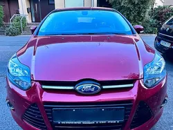 Rot Gebraucht 2012 Ford Focus Kombi | 5.300 € (Fairer Preis)