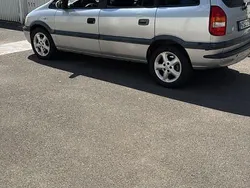 Silber Gebraucht 2002 Opel Zafira Executive Van / Kleinbus | 1.200 € (Superpreis)