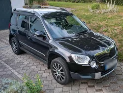 Schwarz Gebraucht 2012 Skoda Yeti SUV | 10.950 €