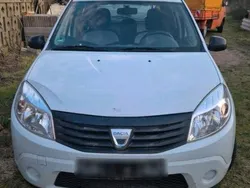 Weiß Gebraucht 2009 Dacia Sandero Kleinwagen | 1.200 € (Superpreis)