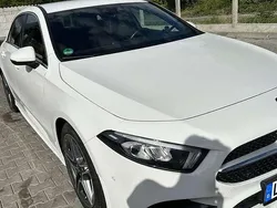 Weiß Gebraucht 2018 Mercedes A200 AMG line Limousine | 22.800 € (Fairer Preis)
