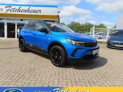 Vertigoblau Gebraucht 2024 Opel Grandland X SUV | 24.990 € (Fairer Preis)