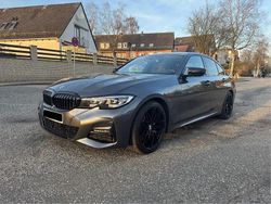 Grau Gebraucht 2019 BMW 320 Shadowline Limousine | 28.000 € (Teuer)