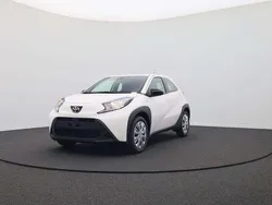 Schneeweiß Neu 2025 Toyota Aygo Business Edition Kleinwagen | 17.090 €