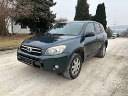 Grün Gebraucht 2006 Toyota RAV4 SUV | 2.590 € (Superpreis)