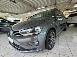 Grau Gebraucht 2017 VW Golf Sportsvan Sound Van / Kleinbus | 16.890 € (Fairer Preis)