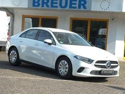 Weiss Gebraucht 2022 Mercedes A180 Limousine | 21.420 € (Superpreis)