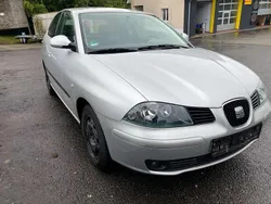 Grau Gebraucht 2004 Seat Ibiza Reference Limousine | 1.890 € (Fairer Preis)