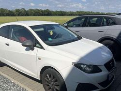 Weiß Gebraucht 2009 Seat Ibiza Reference Limousine | 4.000 € (Fairer Preis)