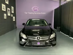 Ung. schwarz unilack Gebraucht 2020 Mercedes C180 Avantgarde Limousine | 26.900 € (Guter Preis)