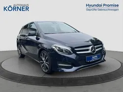 Blau Gebraucht 2016 Mercedes B200 Urban Van / Kleinbus | 19.900 € (Fairer Preis)