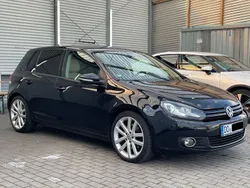 Schwarz Gebraucht 2010 VW Golf VI Highline Limousine | 7.888 € (Etwas zu teuer)
