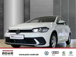 Pure white Gebraucht 2024 VW Polo Basis Kleinwagen | 17.022 € (Guter Preis)