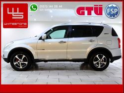 Silber (metallic) Gebraucht 2016 Ssangyong (KGM) Rexton Quartz SUV | 15.988 €