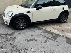 Weiß Gebraucht 2009 Mini Cooper Kleinwagen | 3.000 € (Fairer Preis)