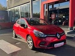 Rot Gebraucht 2018 Renault Clio IV LIMITED Kleinwagen | 10.880 € (Teuer)