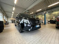 Schwarz Gebraucht 2018 Mercedes V250 Exclusive Van / Kleinbus | 50.900 € (Fairer Preis)