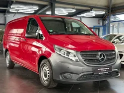 Rot Gebraucht 2017 Mercedes Vito Van / Kleinbus | 14.990 € (Guter Preis)