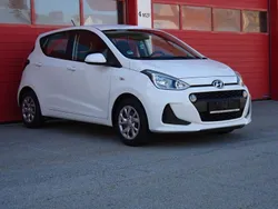 Weiß Gebraucht 2017 Hyundai i10 Trend Kleinwagen | 7.490 € (Fairer Preis)