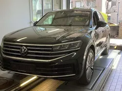 Grenadillschwarz metallic Gebraucht 2023 VW Touareg Elegance SUV | 60.990 € (Superpreis)