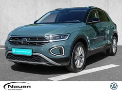 Petroleum blue metallic (blau) Gebraucht 2024 VW T-Roc Style SUV | 29.881 € (Fairer Preis)