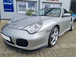 Arktissilbermetallic Gebraucht 2002 Porsche 911 Turbo Coupé | 72.844 €