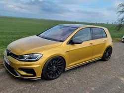 Gold Gebraucht 2017 VW Golf VII R Limousine | 28.499 €