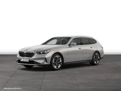 Grau Gebraucht 2024 BMW 520 Kombi | 55.510 € (Guter Preis)