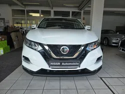 Weiß Gebraucht 2021 Nissan Qashqai N-Connecta SUV | 21.900 € (Fairer Preis)