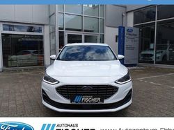 Weiß Gebraucht 2023 Ford Focus Titanium Limousine | 20.879 € (Fairer Preis)