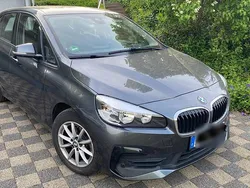 Grau Gebraucht 2018 BMW 216 Active Tourer Van / Kleinbus | 14.300 € (Fairer Preis)