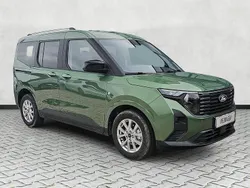 Bursting green metallic Neu 2025 Ford Tourneo Courier Titanium Van / Kleinbus | 26.490 € (Guter Preis)