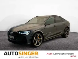 Grau Gebraucht 2021 Audi e-tron Comfort SUV | 55.790 € (Teuer)