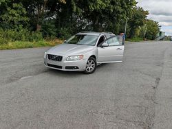 Silber Gebraucht 2009 Volvo V70 Kombi | 7.300 €