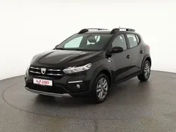 Schwarz Gebraucht 2022 Dacia Sandero Stepway Kleinwagen | 18.990 € (Etwas zu teuer)
