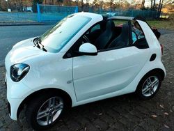 Weiß Gebraucht 2020 Smart ForTwo Electric Drive Cabrio | 10.700 € (Fairer Preis)