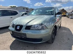 Grün Gebraucht 2006 Seat Cordoba Reference Limousine | 1.800 € (Teuer)